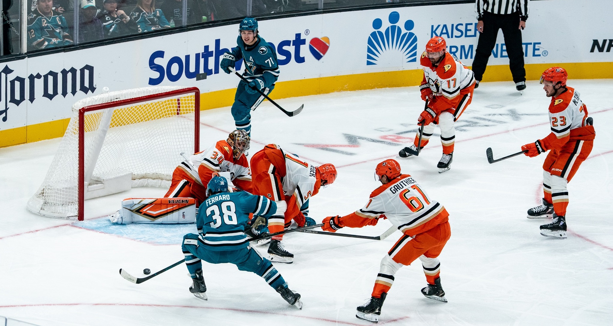 NHL: SHARKS SCONFITTI DAI DUCKS ALL’OVERTIME