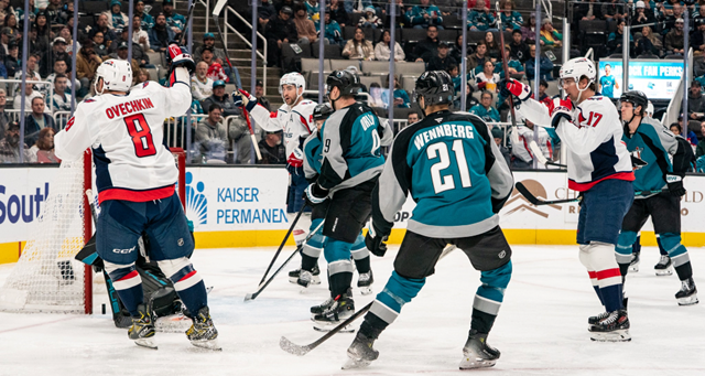 SAN JOSE SHARKS: TRAVOLTI DAI CAPITALS